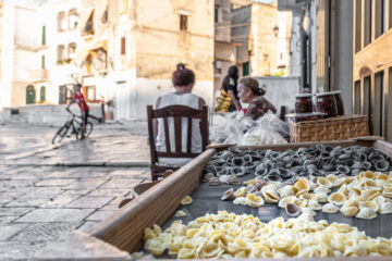 Orecchiette - Bari streets